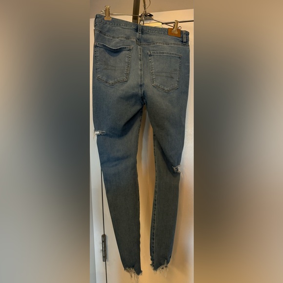 American Eagle Hi-Rise Distressed Jeggings - Picture 4 of 16